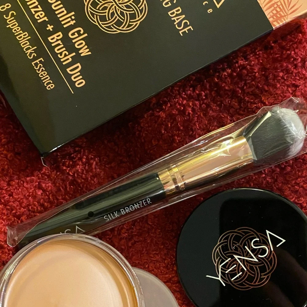 Yensa- Sunlit Glow Silk Bronzing Base with brush ☀️🐚☀️ swatched